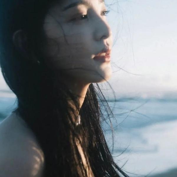 怪妳过分美丽封面